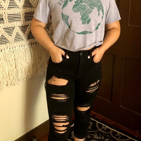 Respect the earth tee crop - Picture 2 of 3